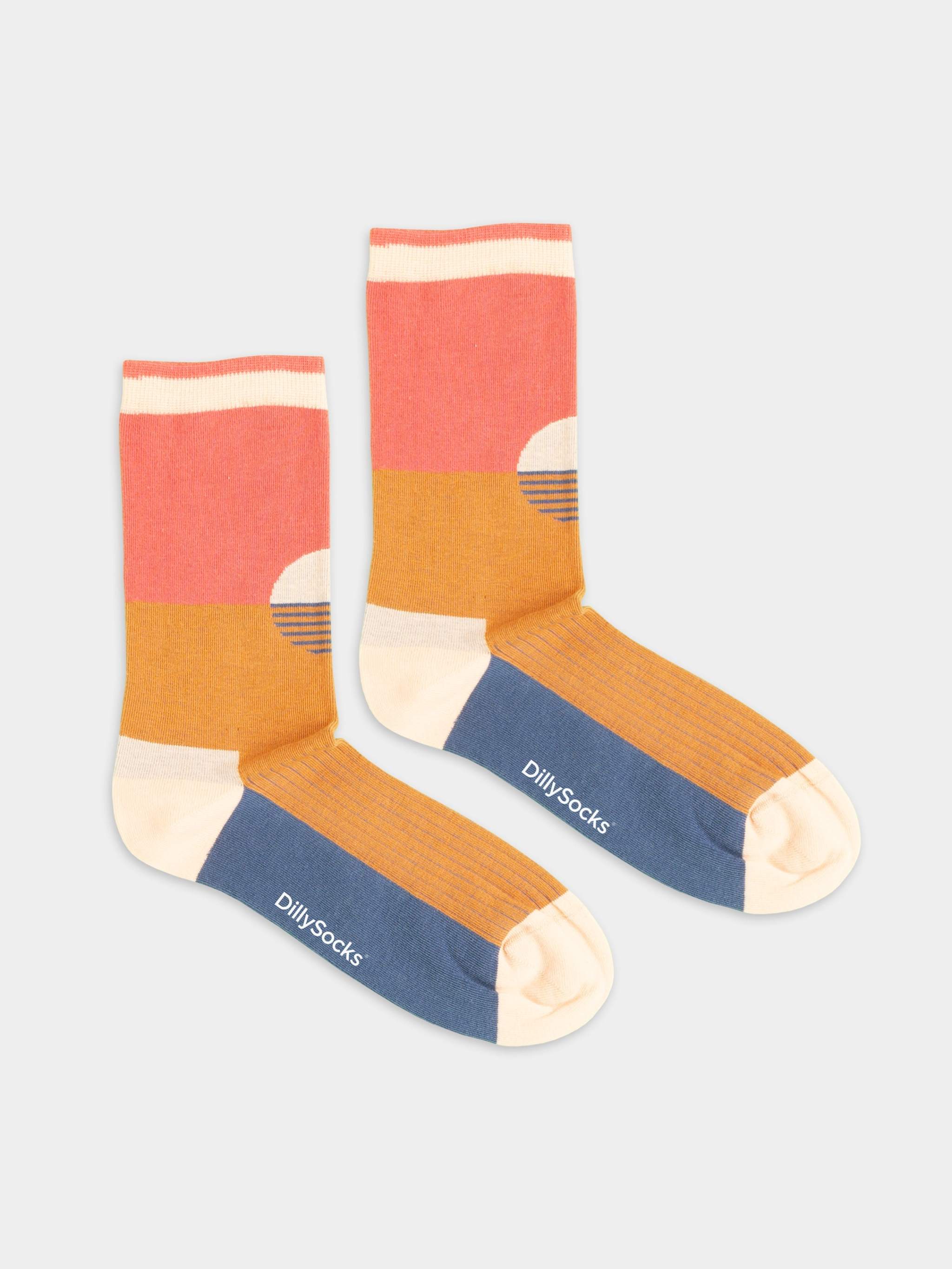 Sandy Sunset Sonnenuntergang und bunte Socken als Selbsthilfe