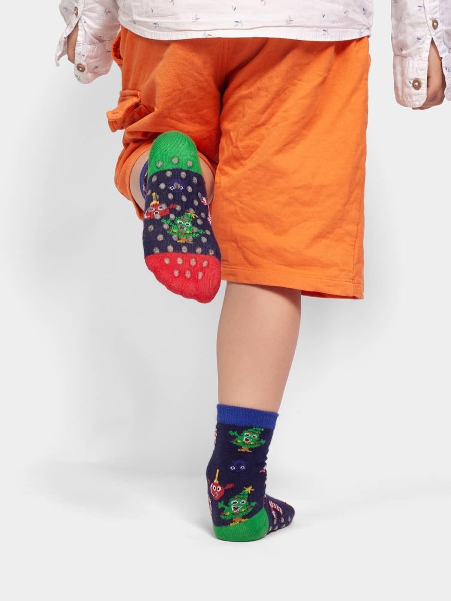 Anti - Rutsch Kindersocken Lil Christmas Choir Non - Slip von DillySocks