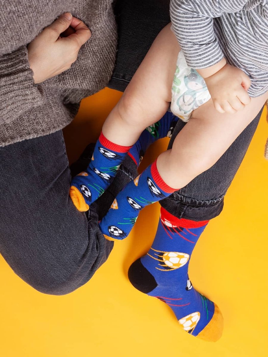Anti - Rutsch Kindersocken Lil Football Dynamics Non - Slip von DillySocks