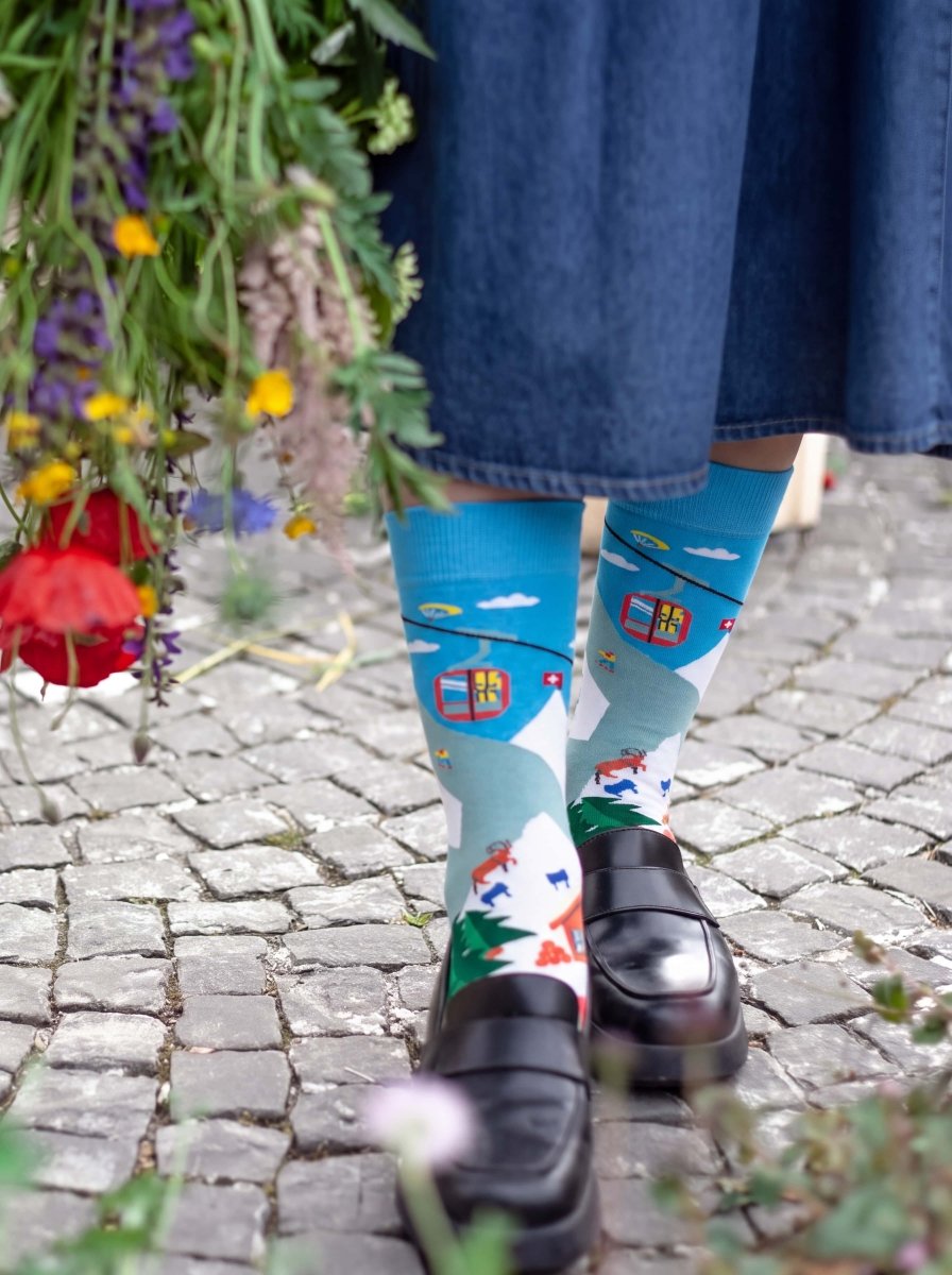 Bunte Socken Alpine Adventure von DillySocks