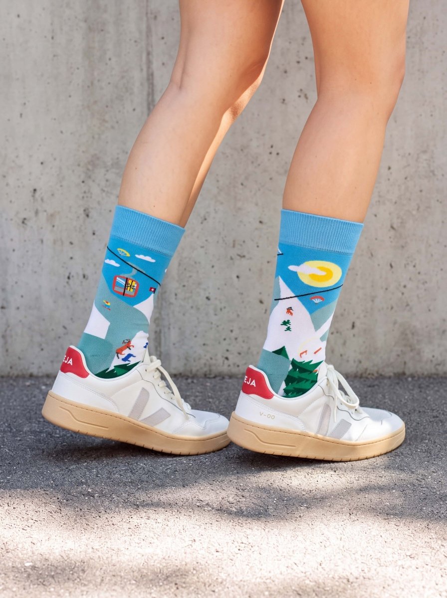 Bunte Socken Alpine Adventure von DillySocks