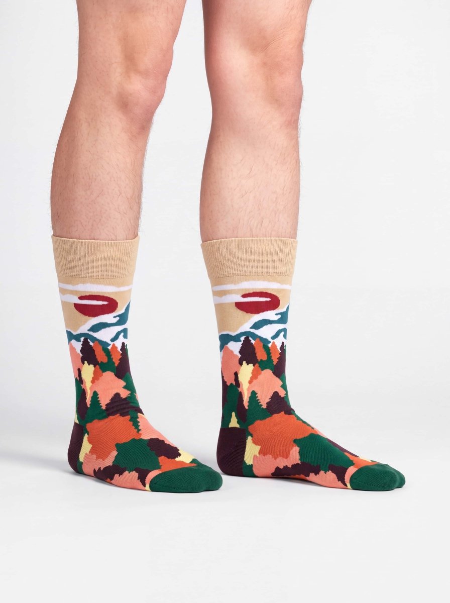 Bunte Socken Fall Mountains von DillySocks