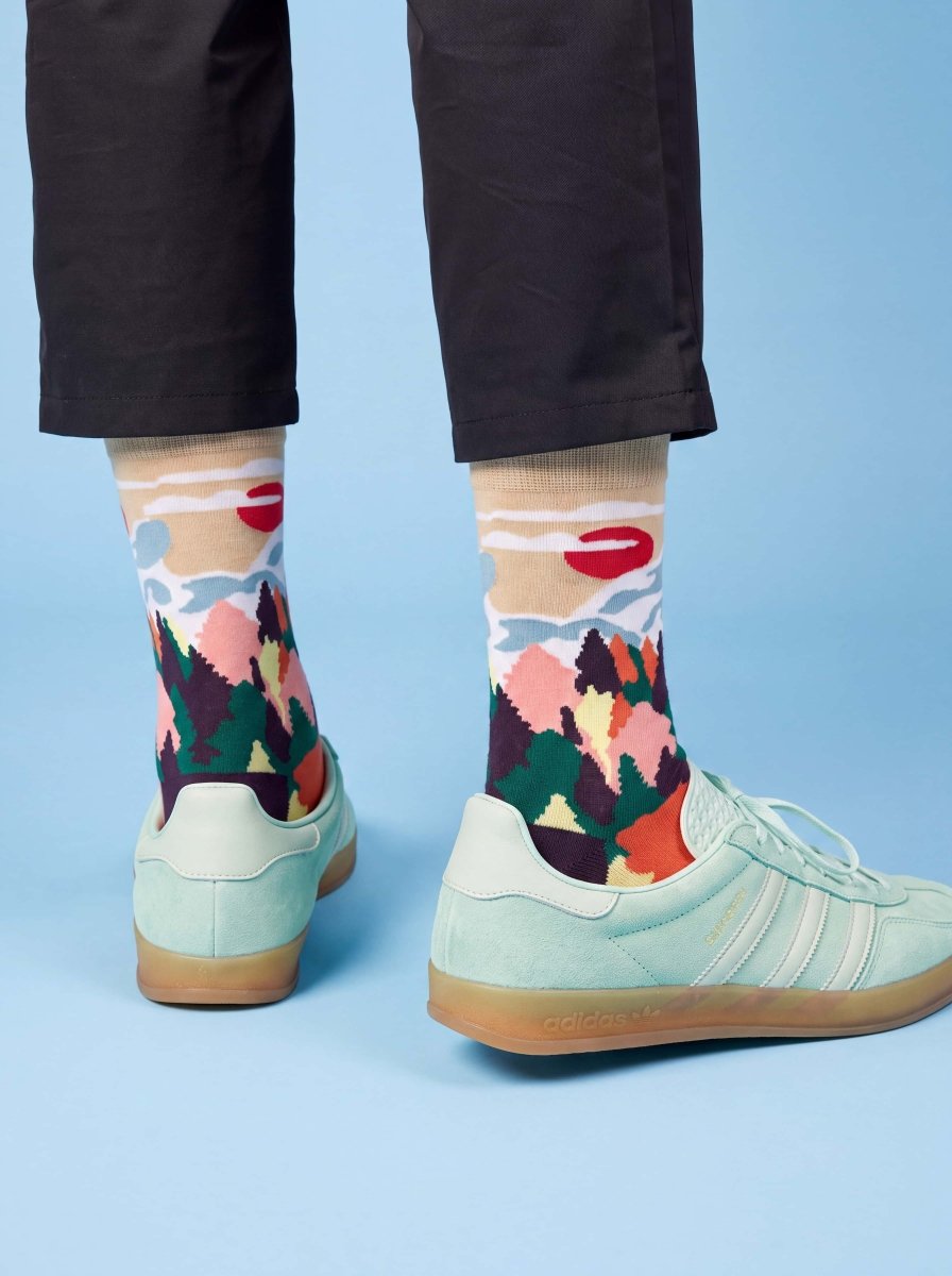 Bunte Socken Fall Mountains von DillySocks