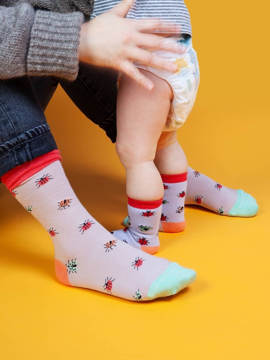 Kindersocken Lil Buzzing Beetles von DillySocks