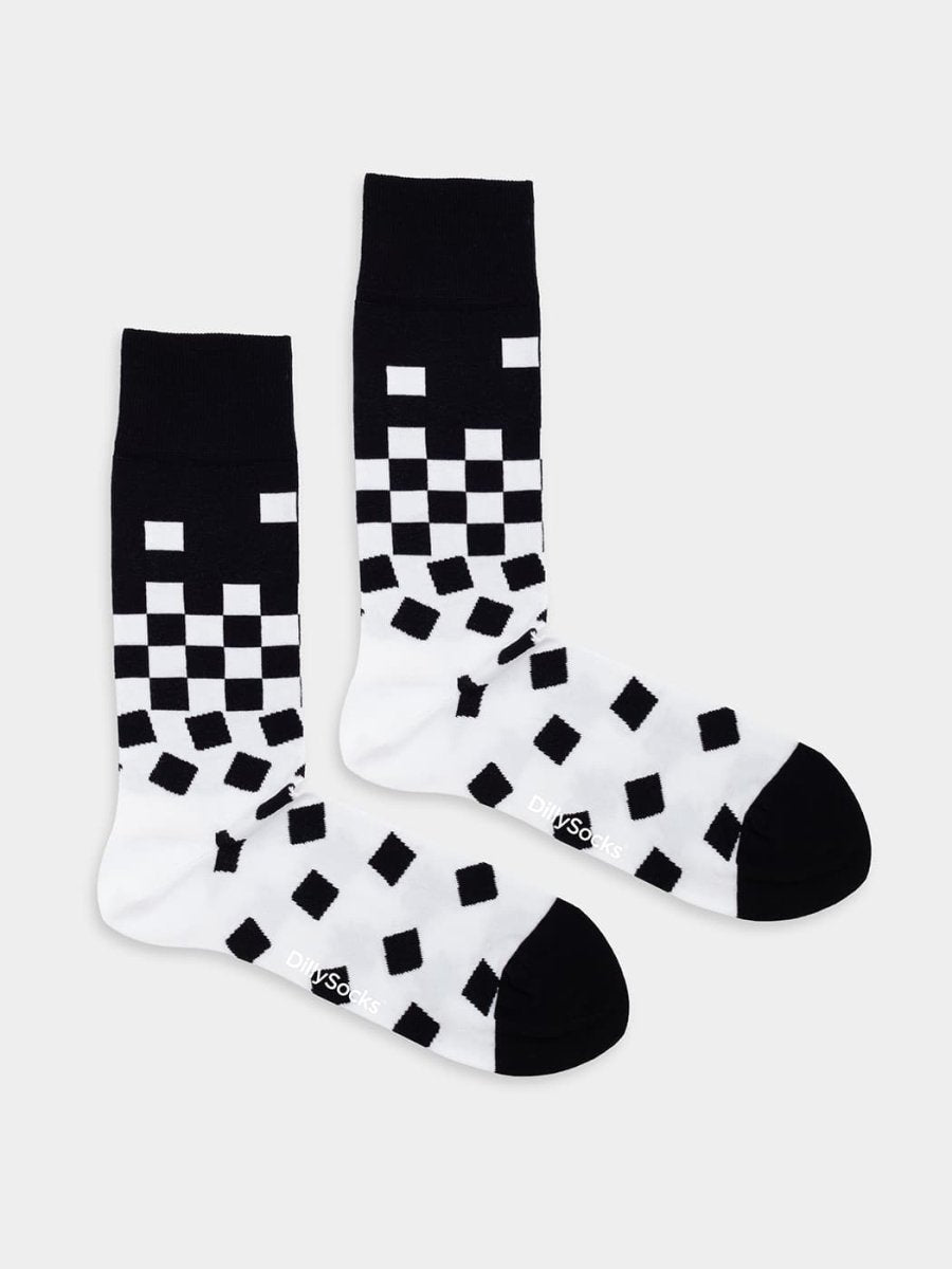 Socken Crumbling Chess von DillySocks