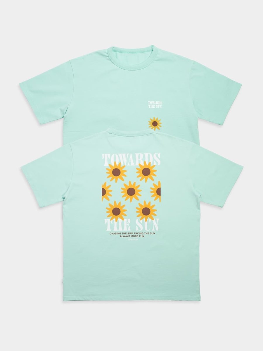 T-Shirts Towards The Sun von DillySocks